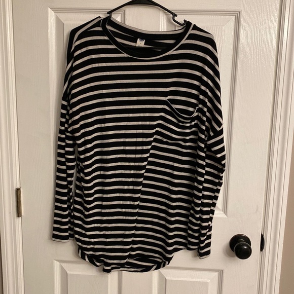🦓 Very comfy long sleeve 🦓 - Picture 1 of 4